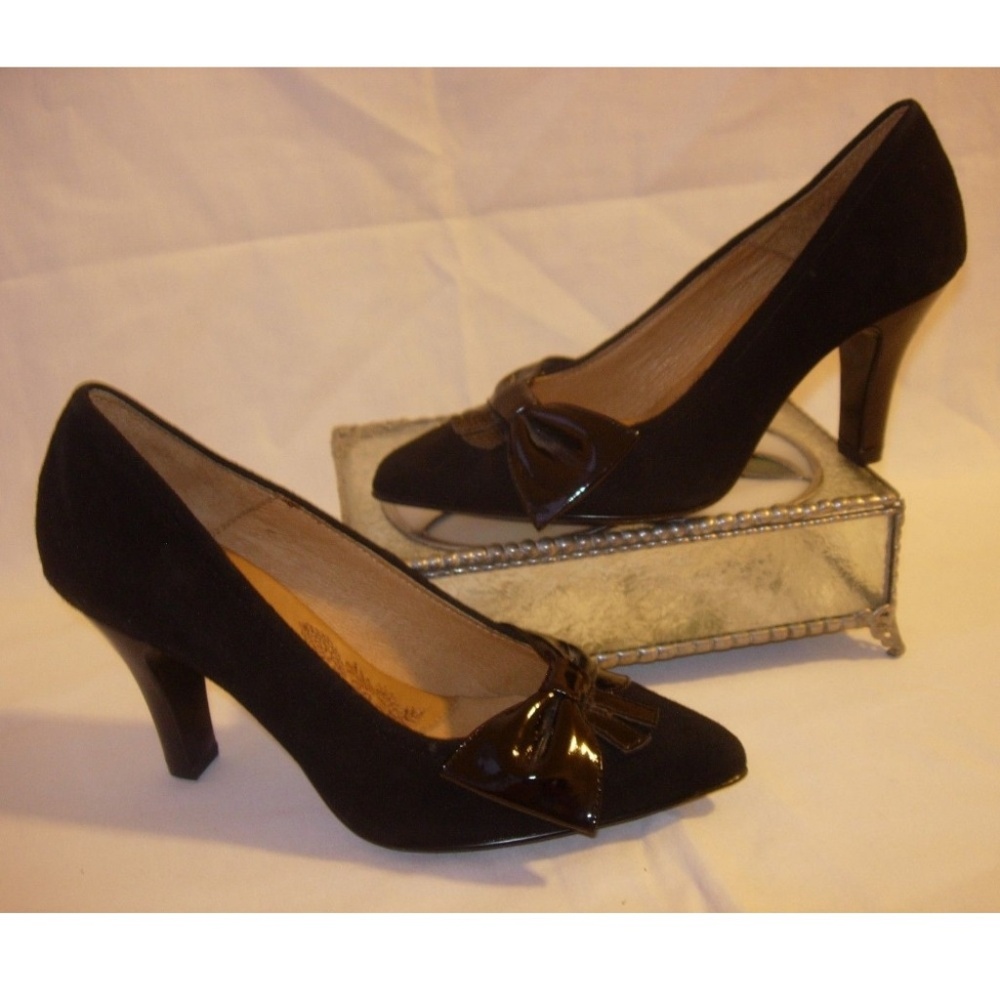 Söfft Suede + Patent Black High Heels with Bow, 6M
